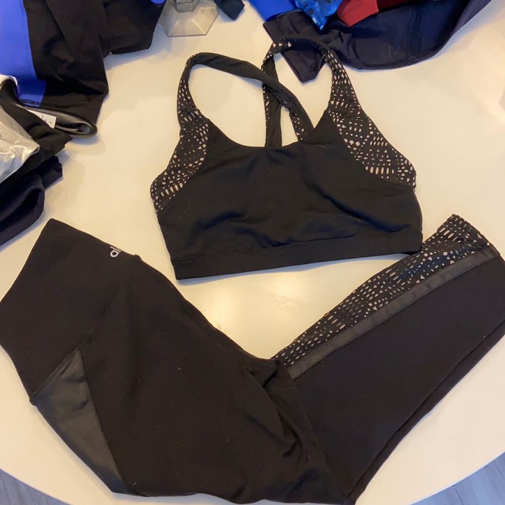ALO yoga Set crops and bra M